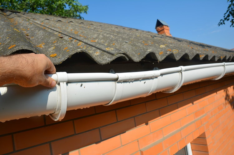 rain gutter installation